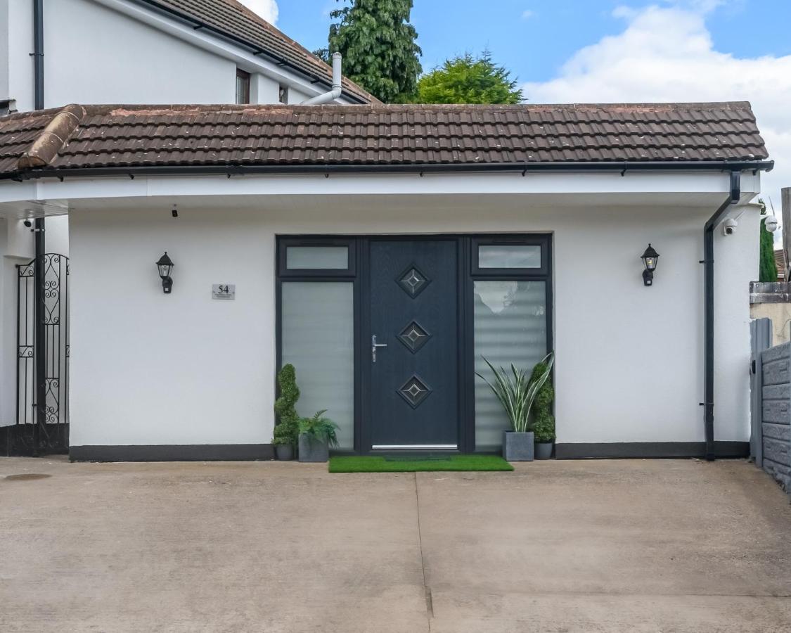 Luxury One Bedroom Guesthouse M6, Junction 10 Walsall Willenhall Εξωτερικό φωτογραφία